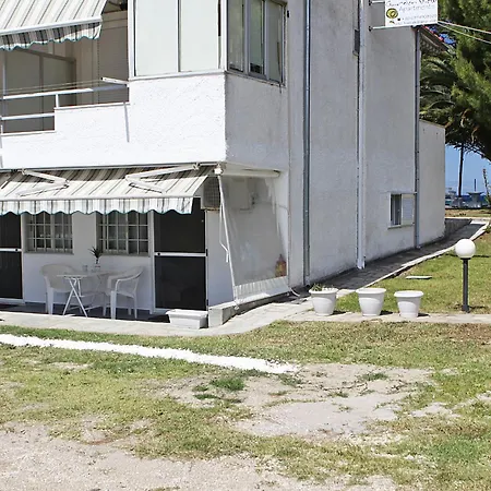 Garden View נאוס מרמרס